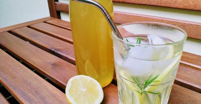 Rozemarijn citroenlimonade